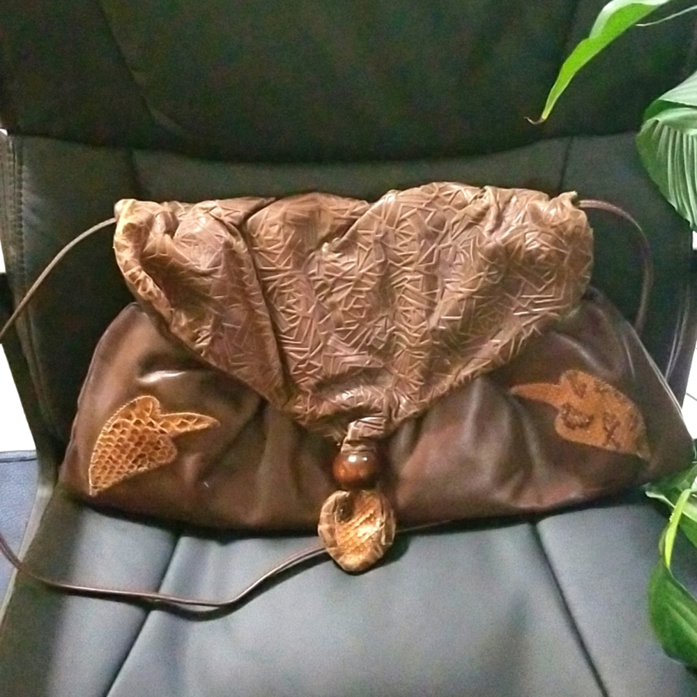 Brown vintage leather bag.